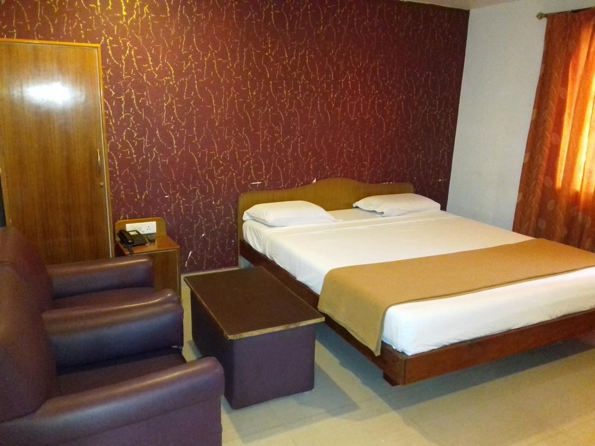 Sri Srinivasar Residency Hotel Vellore Exterior photo