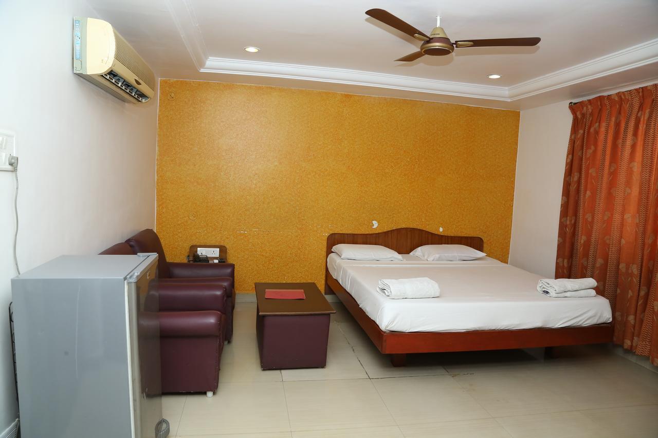 Sri Srinivasar Residency Hotel Vellore Exterior photo