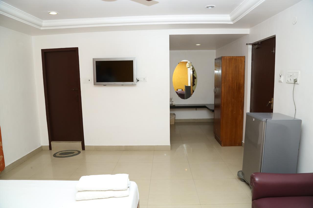 Sri Srinivasar Residency Hotel Vellore Exterior photo