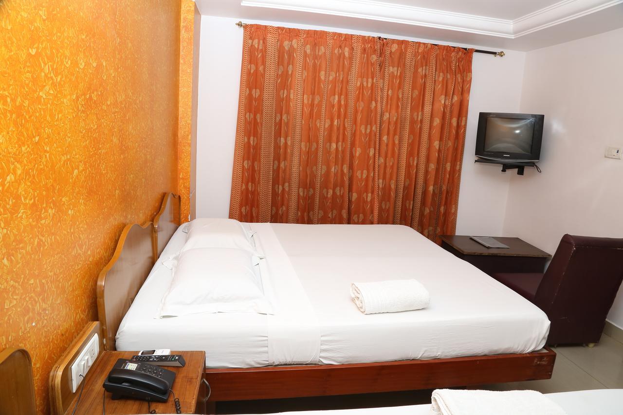 Sri Srinivasar Residency Hotel Vellore Exterior photo
