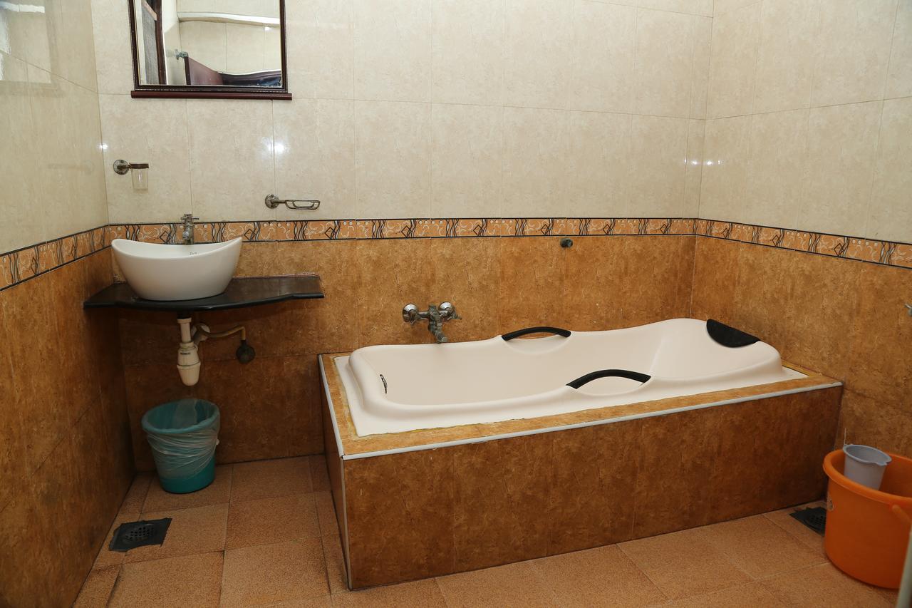 Sri Srinivasar Residency Hotel Vellore Exterior photo