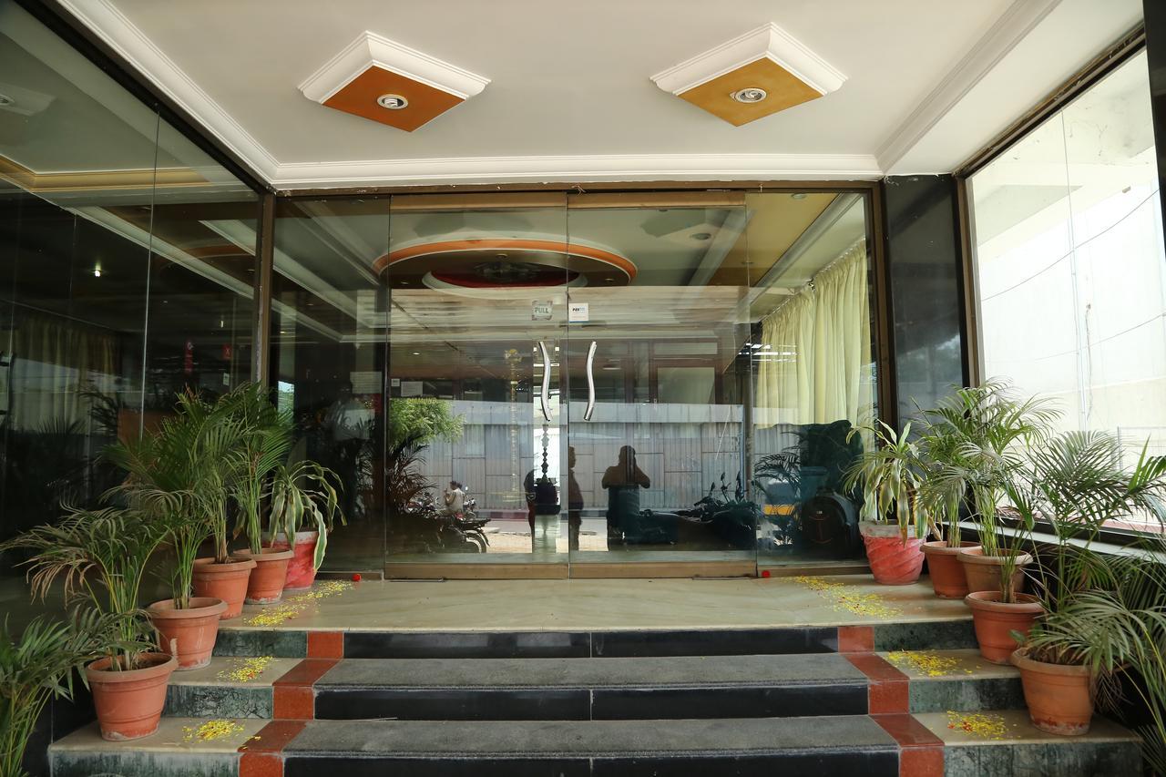 Sri Srinivasar Residency Hotel Vellore Exterior photo