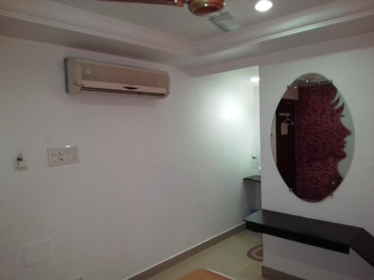 Sri Srinivasar Residency Hotel Vellore Exterior photo