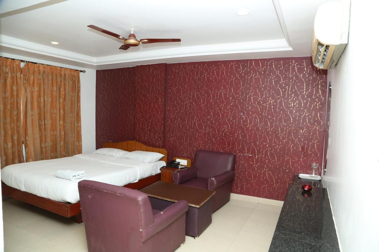 Sri Srinivasar Residency Hotel Vellore Exterior photo