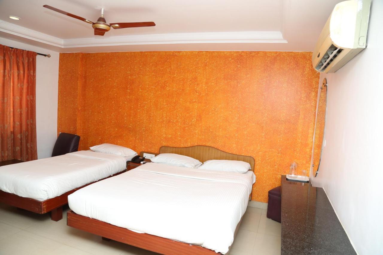 Sri Srinivasar Residency Hotel Vellore Exterior photo