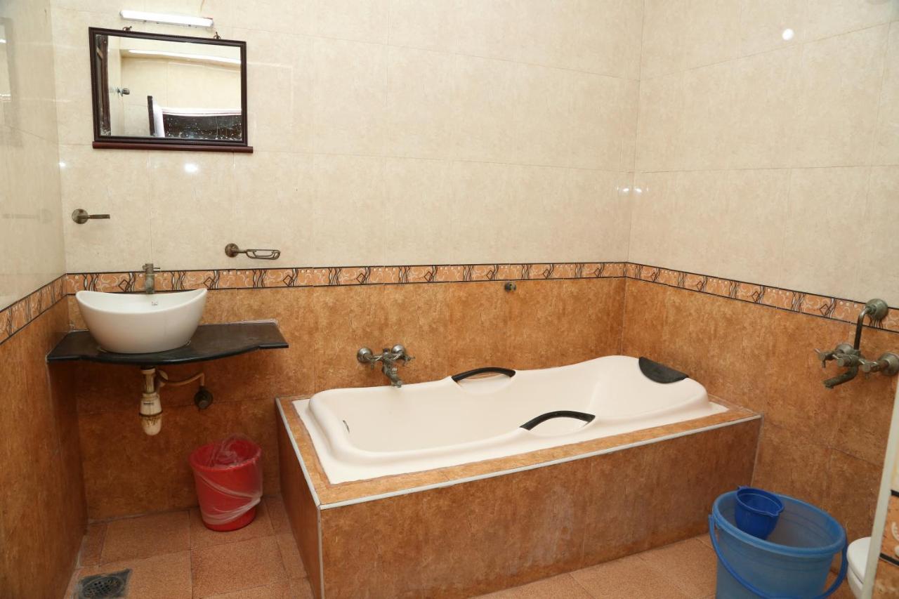 Sri Srinivasar Residency Hotel Vellore Exterior photo