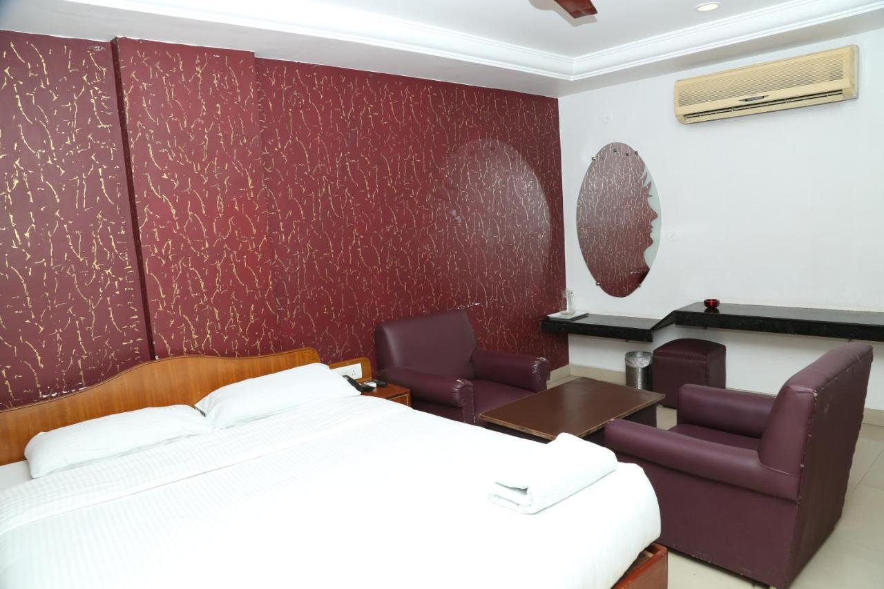 Sri Srinivasar Residency Hotel Vellore Exterior photo